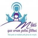 Maes-que-Oram-Pelos-Filhos-990x390